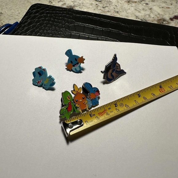 Lot Of 4 Tack Pins - Some Are Pokemon / Pokemon Go And Others - Picture 7 of 10